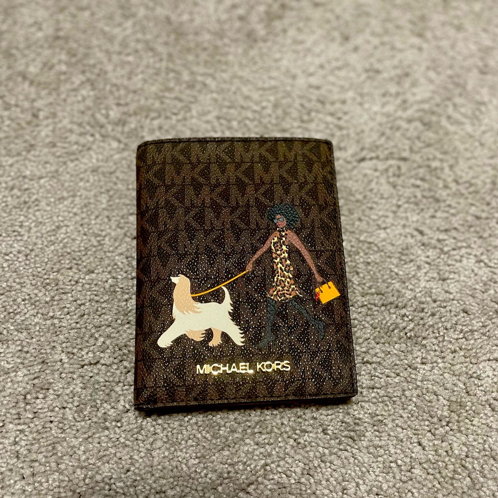 BNWT Michael Kors Passport Holder/Wallet